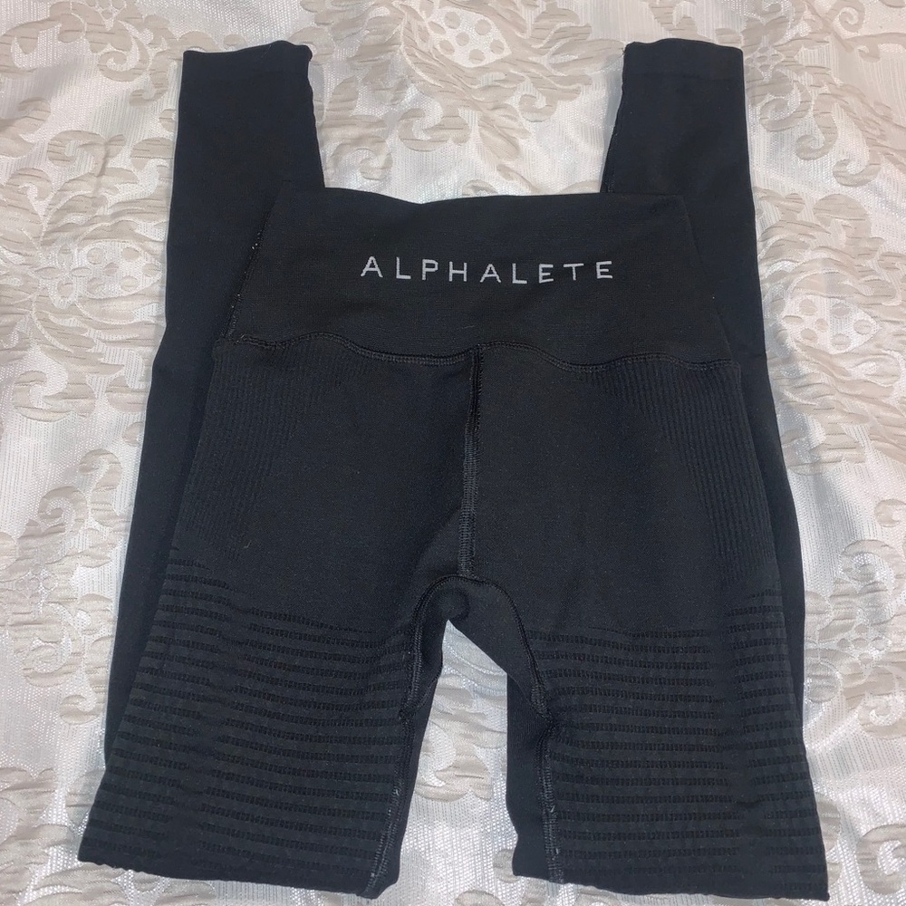 Alphalete Halo Leggings in Black